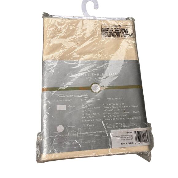 New Crochet Tablecloth 60" x 90" Easy Care Vinyl Lace  IVORY/OFF White - Picture 3 of 3